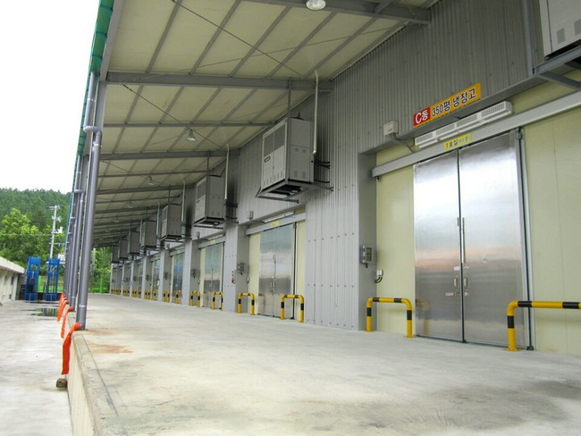 冷庫保溫噴涂工藝特點